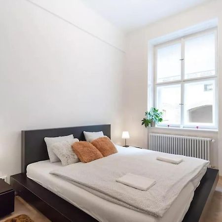 Luxury Apartment On Old Town Square Praha Eksteriør bilde