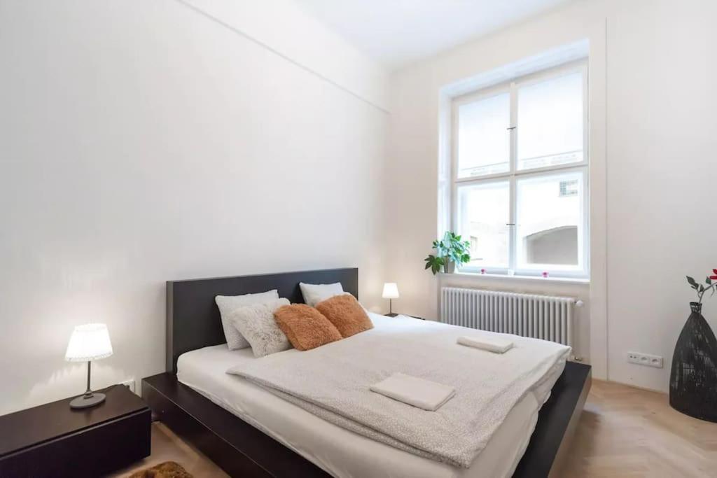 Luxury Apartment On Old Town Square Praha Eksteriør bilde