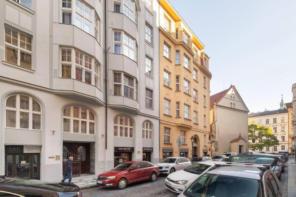 Luxury Apartment On Old Town Square Praha Eksteriør bilde